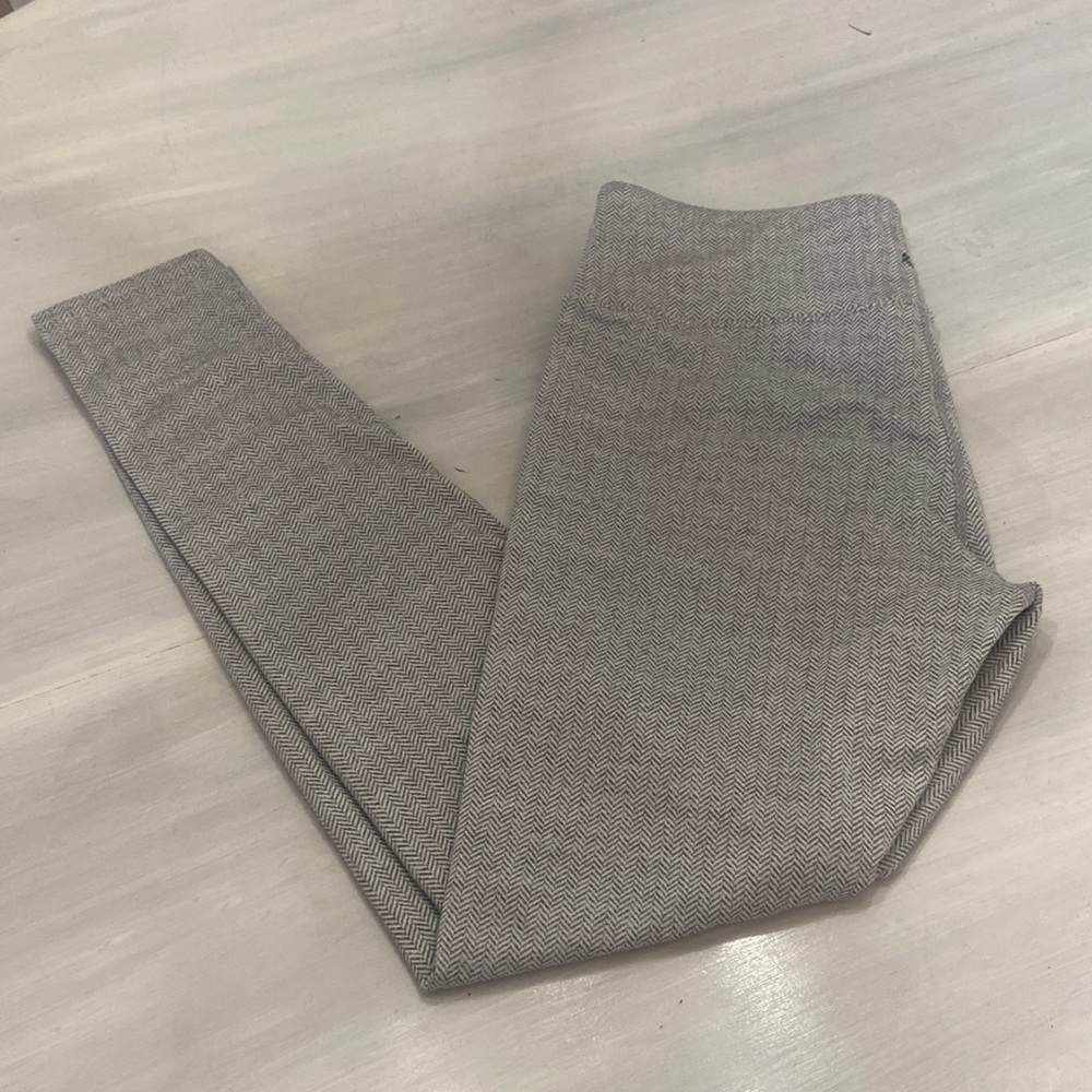 Grey active wear leggings
